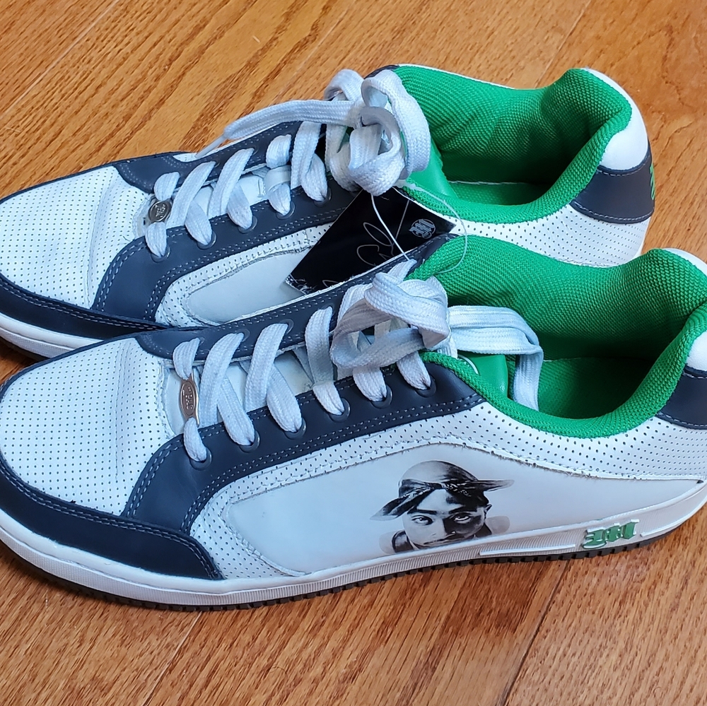 Tupac Makaveli shoes